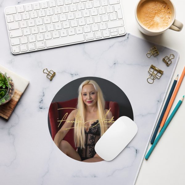 round-mouse-pad-white-front-69280a95d4c20.jpg